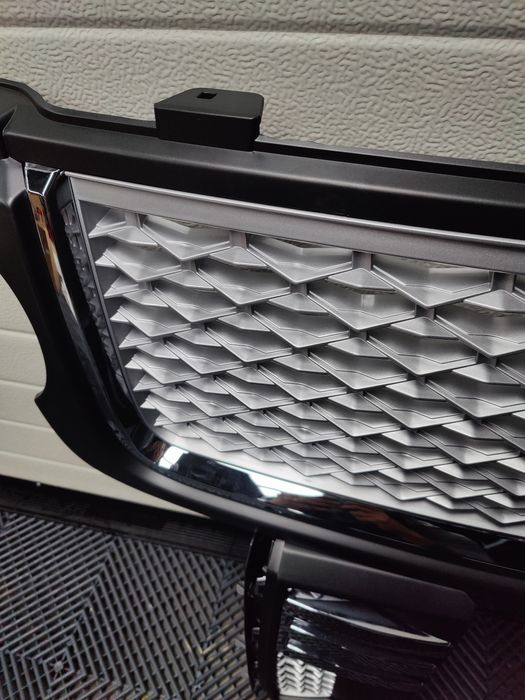 Set grila + grile aripi Range Rover Vogue L322 facelift (10-12)