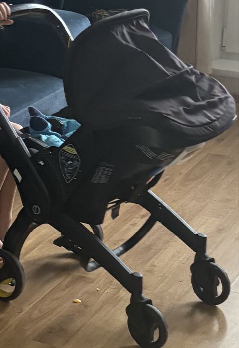 Продам автокресло коляска