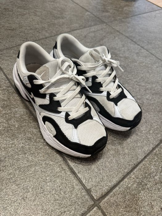 Продам кроссовки Nike