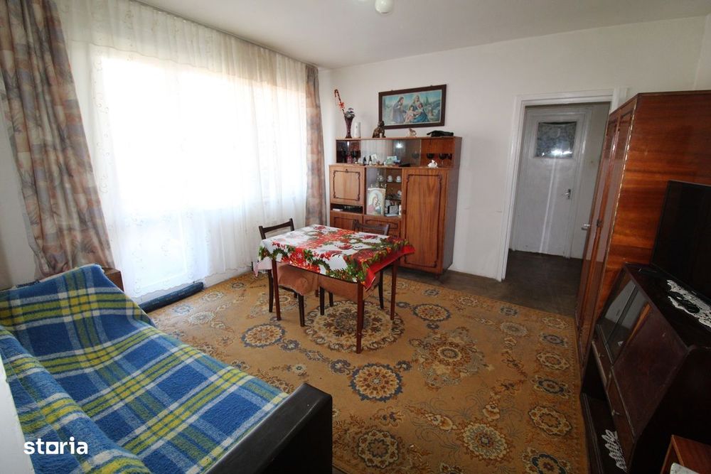 Vând apartament 2 camere, în Hunedoara zona Micro2-Omw, etaj 2 — fotografia 2