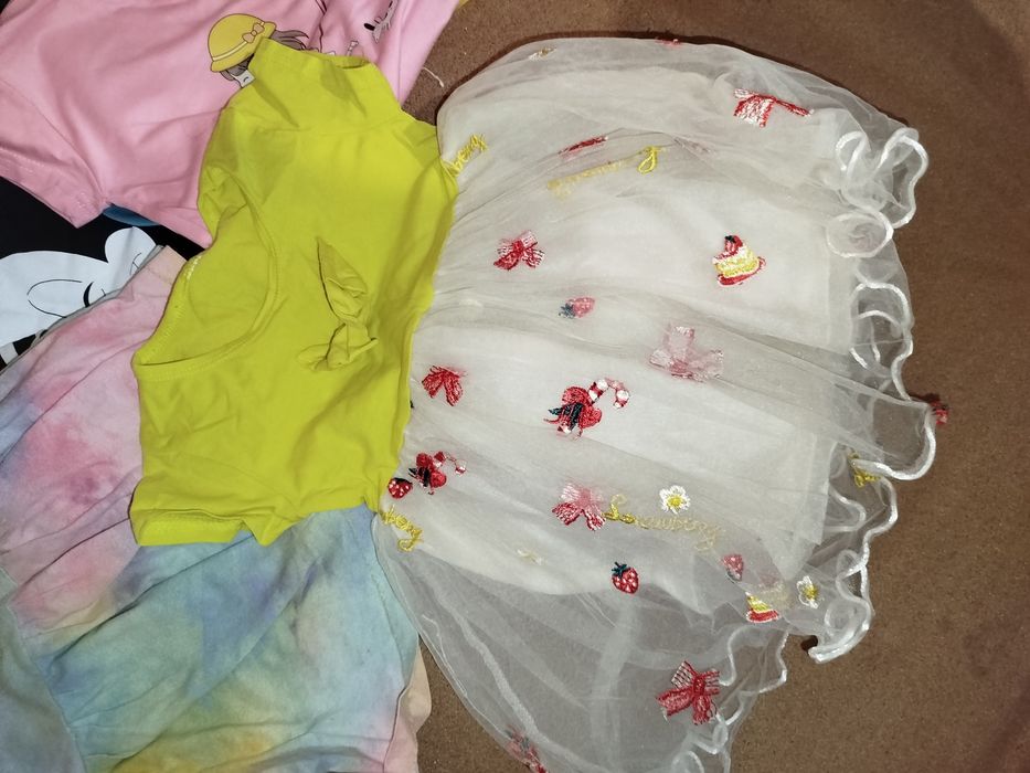 Отдам детские вещи за 50 тг