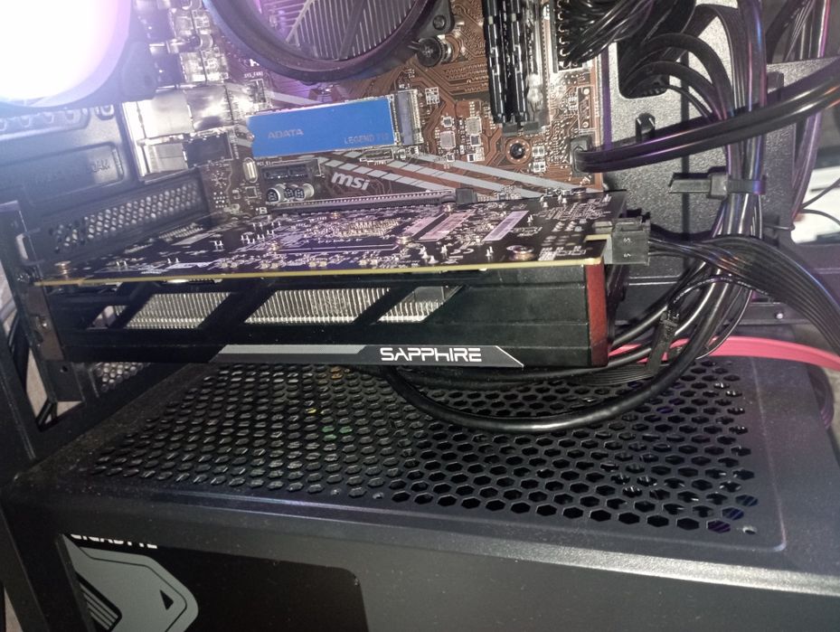 Placă video AMD Radeon R7 370 SAPPHIRE Nitro DEFECTA!!