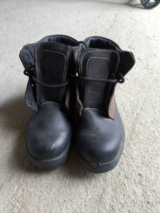 Спец аяқ киім сатылады 38 размер