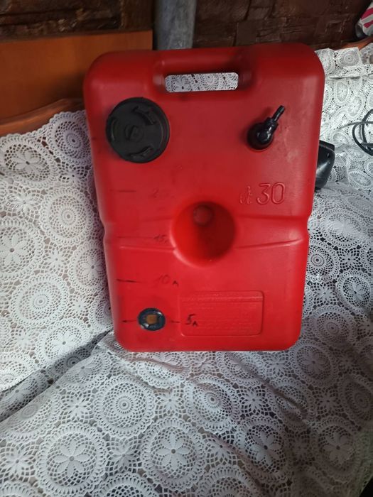 Продавам аксесоари за лодкика