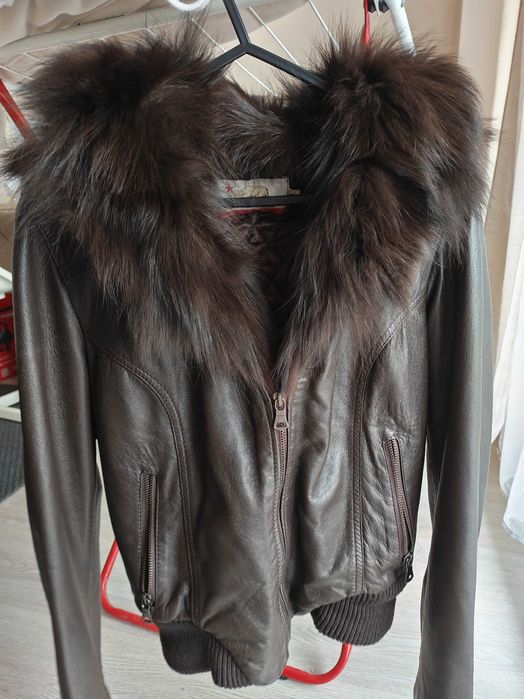 Дамско кожено яке