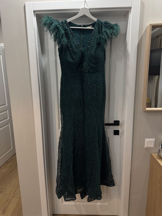 Бална рокля в зелено с блясък