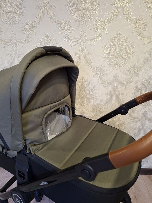 Продам детскую коляску (автомобильное кресло в подарок)