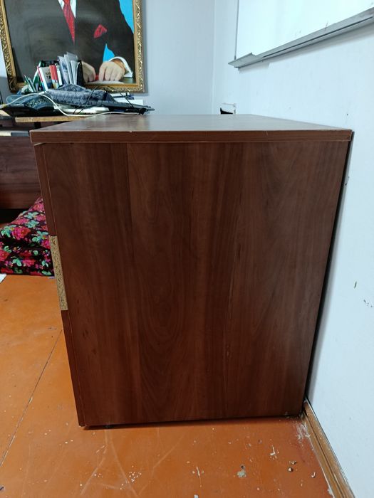 Офисный стол продается