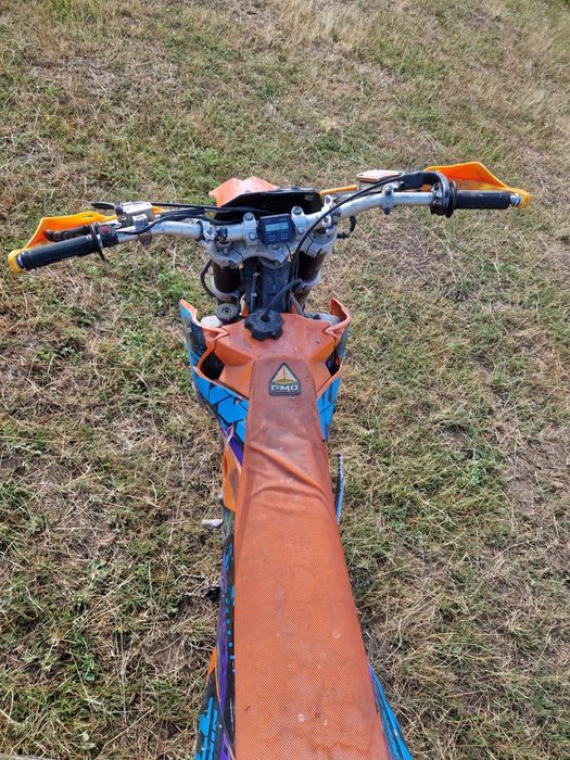Motor cross ktm 520cc