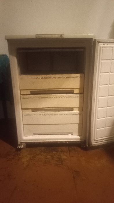 Продам морозильную камеру.