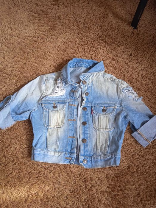 Късо дамско дънково яке