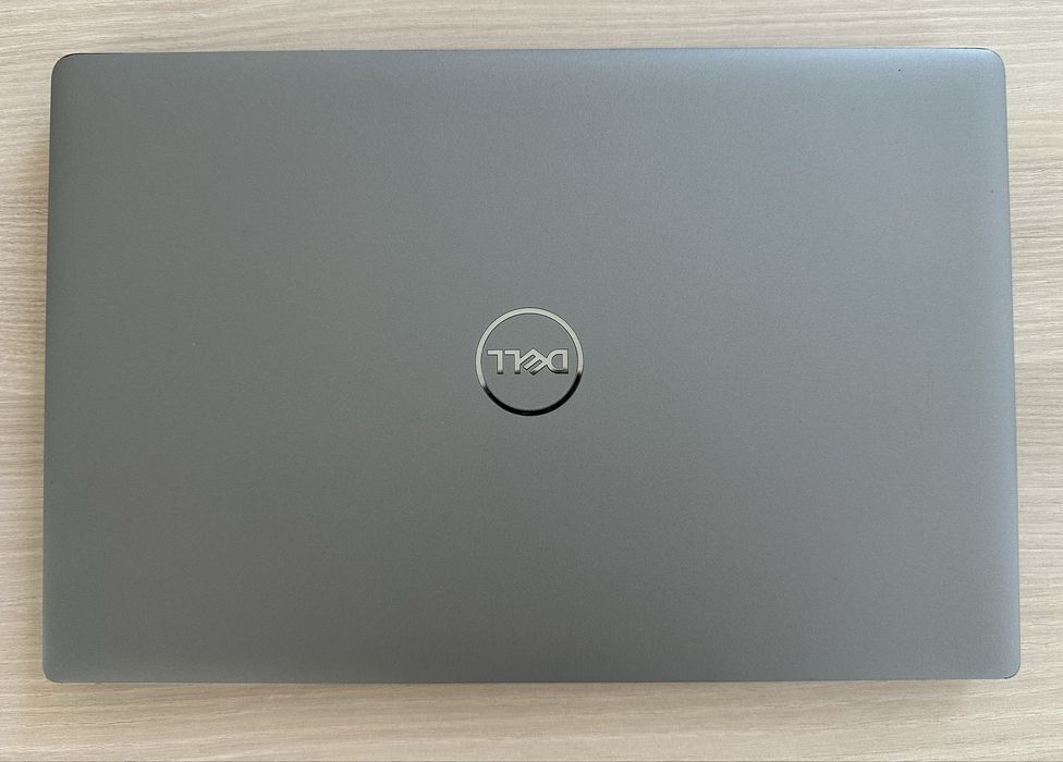Лаптоп Dell Latitude 5520 15.6 FHD IPS Core i5-1145G7 32GB DDR4 1TB SSD Windows 11 PRO