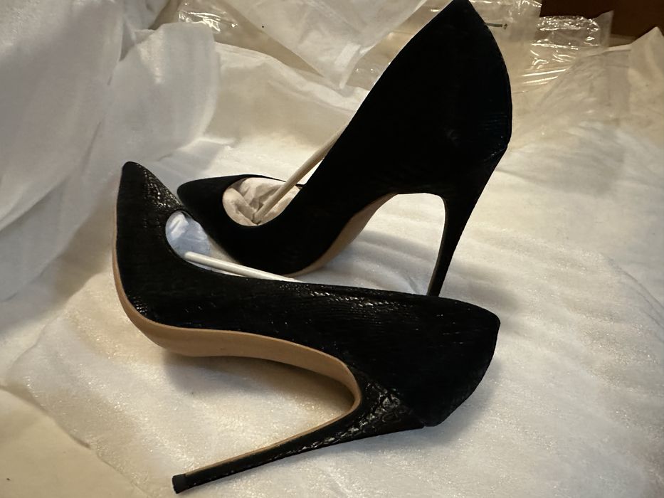 Официални обувки с висок ток