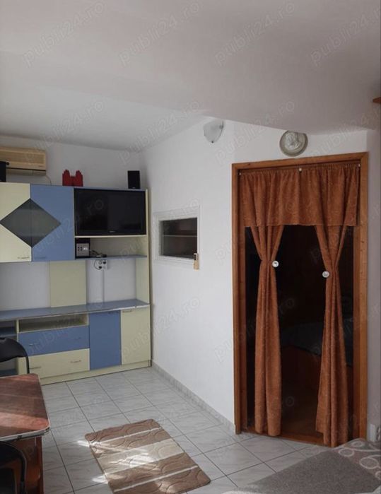 Inchiriez garsoniera zona Cet