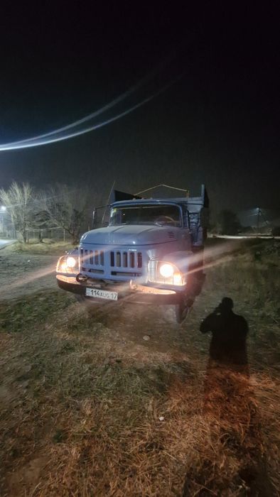 Зил на хаду жүріп тұр