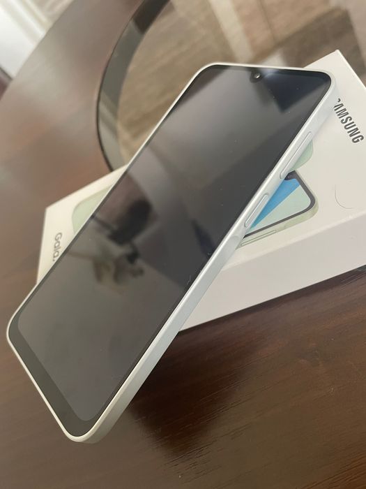 Samsung A16 ЧИСТО НОВИ