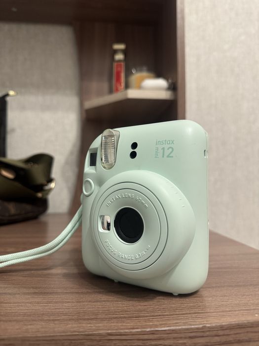 Фотоаппарат Instax mini 12