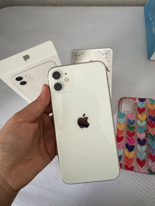 Продам IPHONE 11 на 128 гб в отличном состоянии