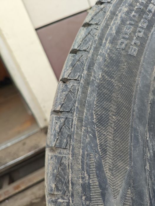 Продам Dunlop всесезонка 4 балона