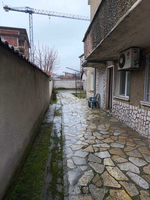 Триетажна къща в Центъра на гр.Свиленград,обл.Хасково