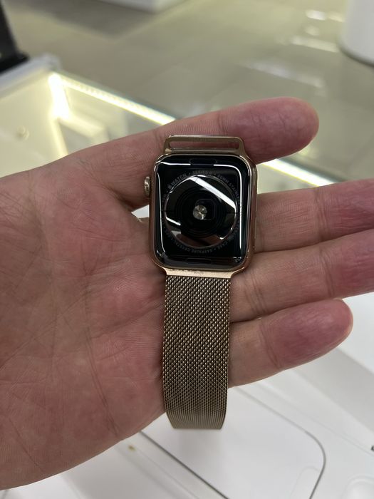 Apple Watch 4 series gold Milanese