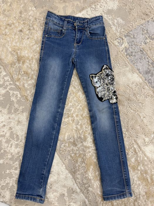 Продам джинсы для девочки