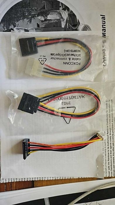 кабель-переходник питания  Molex 4-pin на SATA 15-pin кабель SATA III