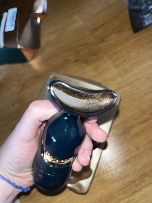 dispozitiv masaj facial