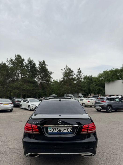 Mercedes E 350 в отличном состоянии