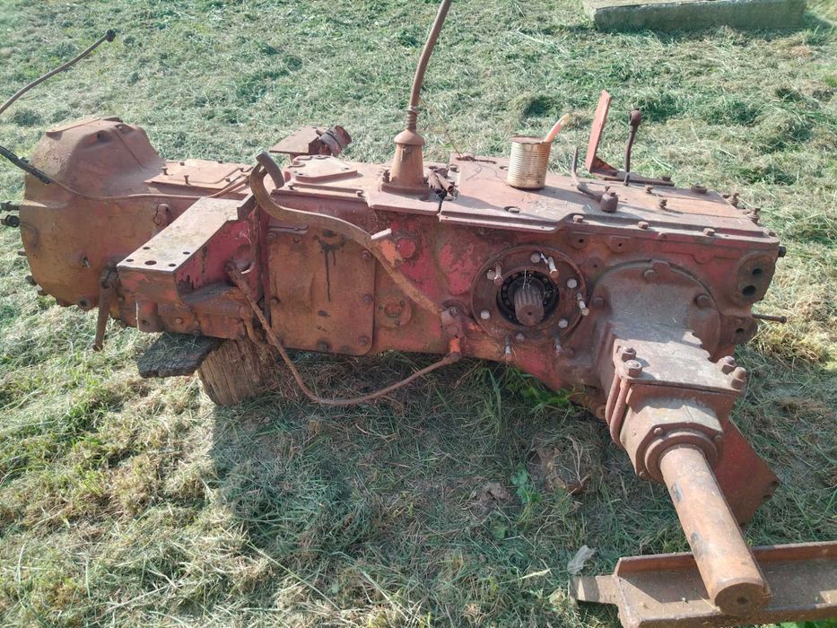 Transmisie tractor U650 completa xu cutie viteze si  grup conic
