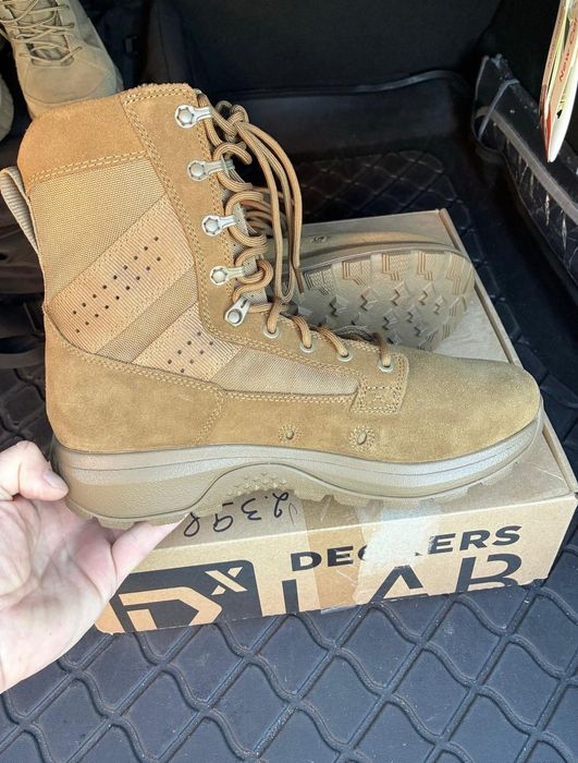 bocanci militari Deckers 28,5  marimea 43