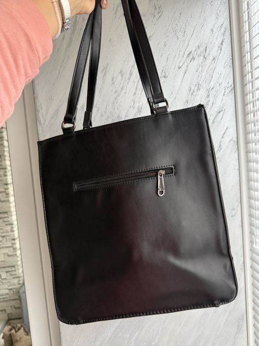 Черна кожена чанта