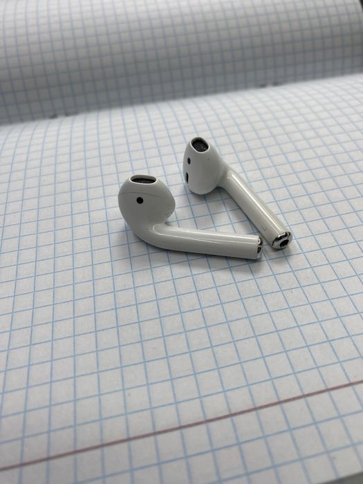 Airpods 2 поколения