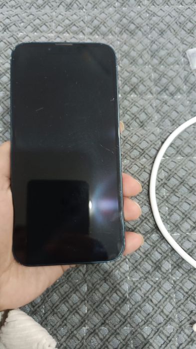 Продам 13 айфон iphone