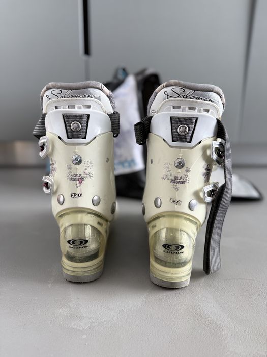 Clapari dama Salomon mar 38