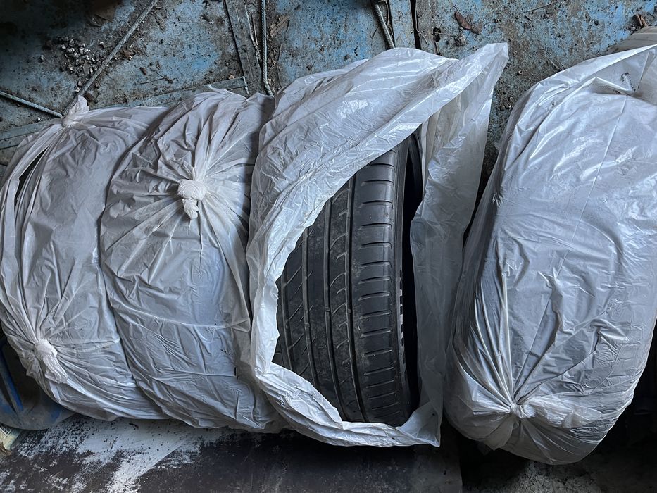 Продаю комплект летних Шин Сайлун