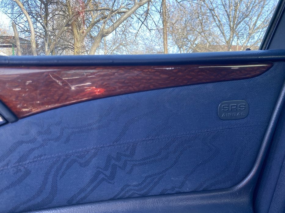 Мерседес E-class 1997 2.8бензин