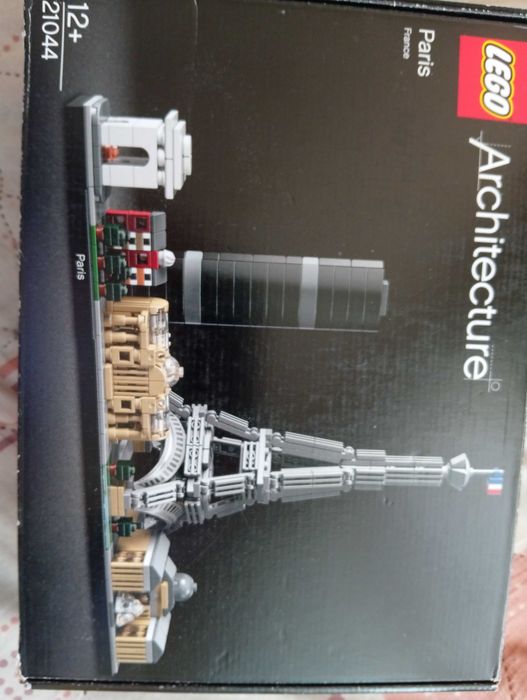 Lego Paris 21044