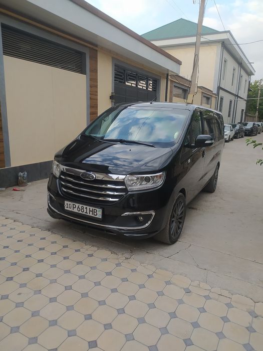 Taksi toqqa   Jac m3 8 ta joyli komfort moshina kanditsanerlari bor or