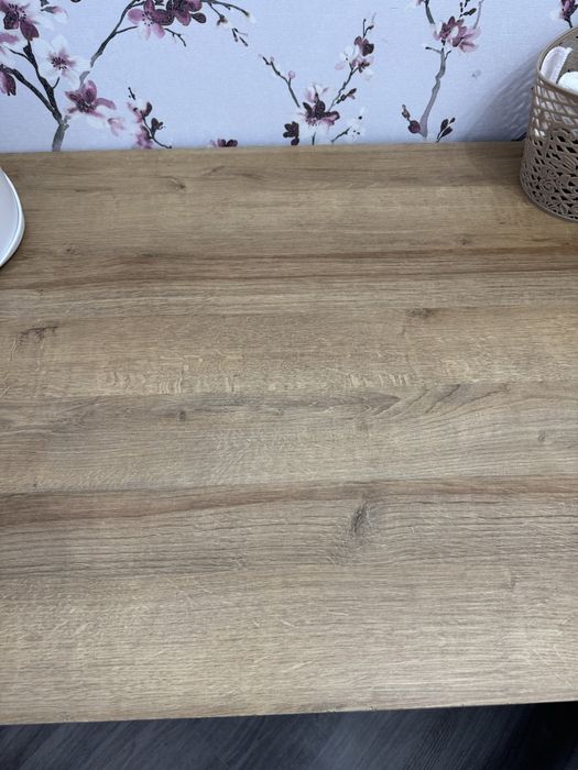 Продам письменный стол с тумбой