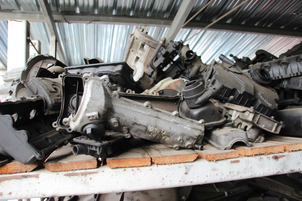 капак за клапани за автомобили и джипове