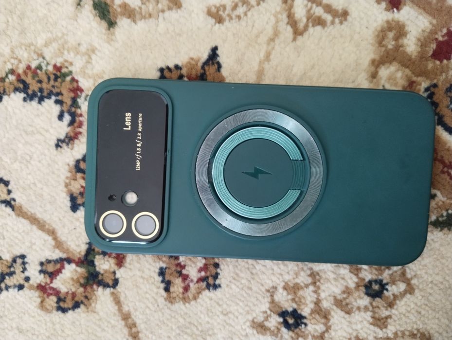 iPhone 11 в хорошем состоянии