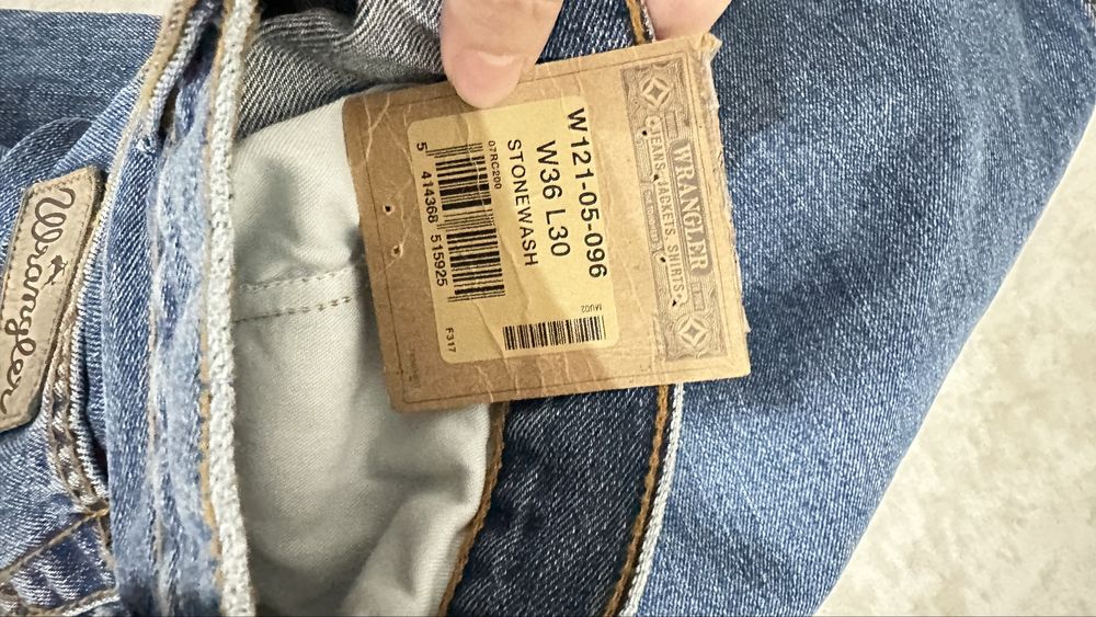 Джинсы Wrangler