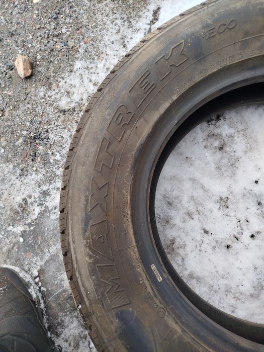 Продам резину цешку 15   3 колеса