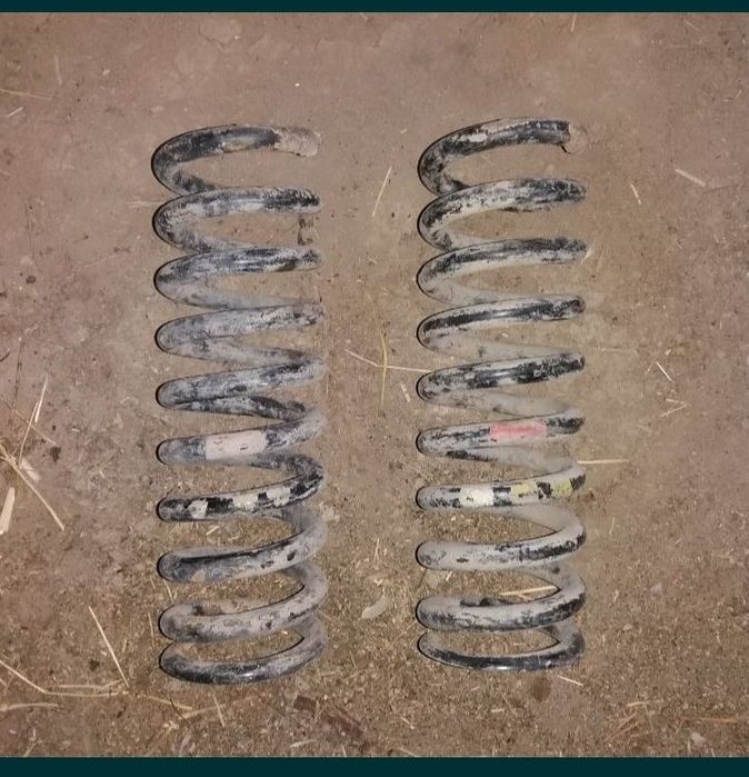 Продам.  пружины