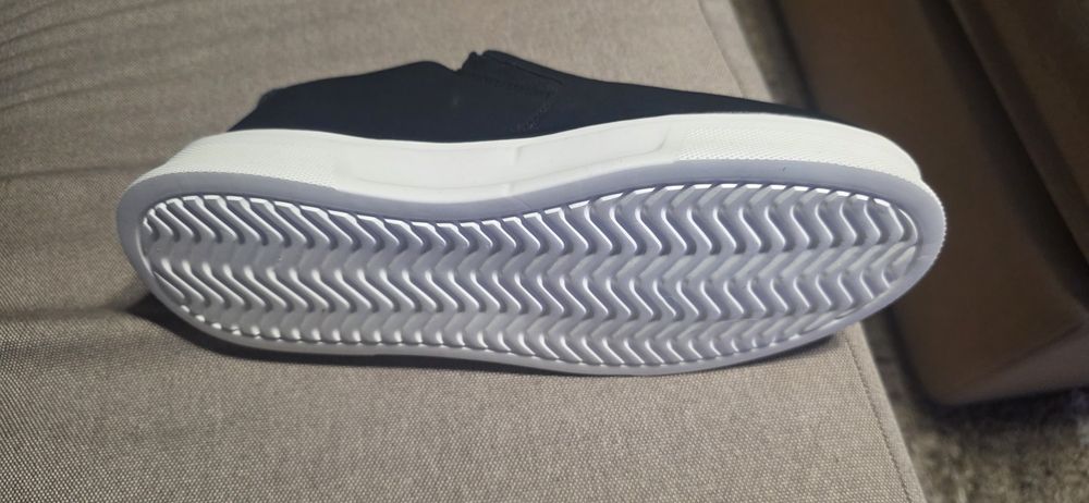 Обувки унисекс...