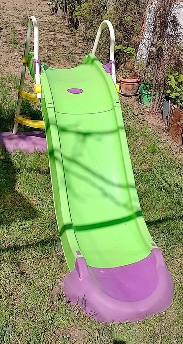 Детска пързалка, голяма