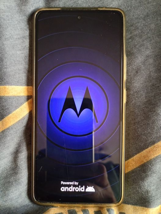 Продавам Motorola g72 256GB
