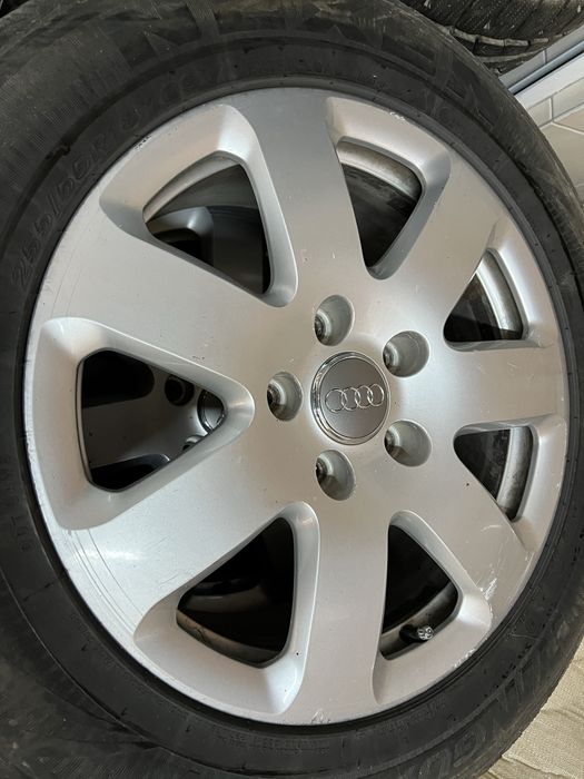 Гуми с джанти за ауди