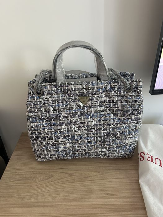 Дамска чанта Гес Guess